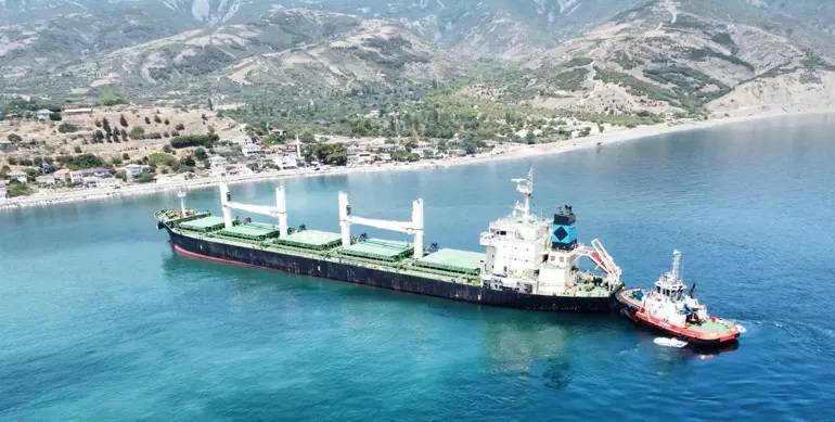 Tekirdağ'da kuru yük gemisi karaya oturdu