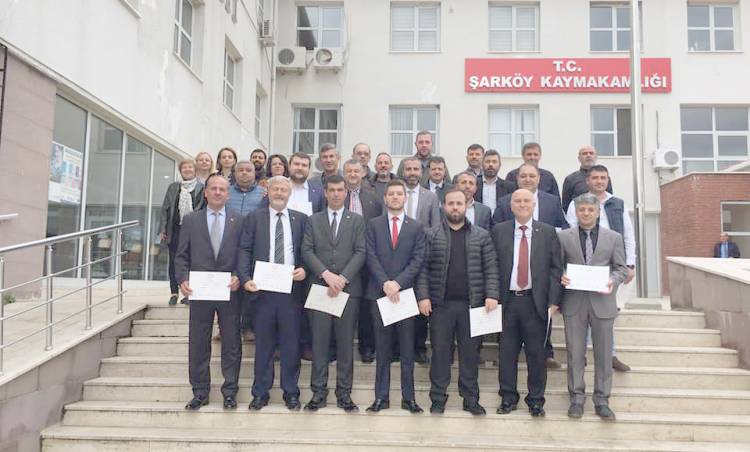 AK PARTİ MECLİS ÜYELERİ MAZBATALARINI ALDI