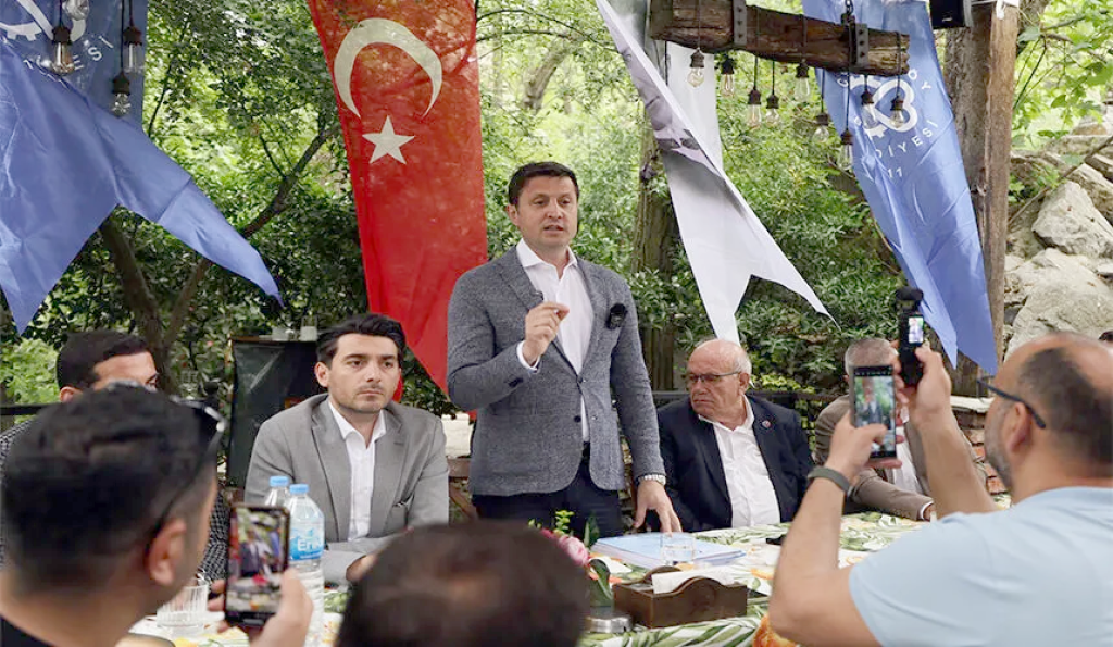 Akay’dan TESKİ’ye tepki: “Müteahhit kendi başına buyruk”