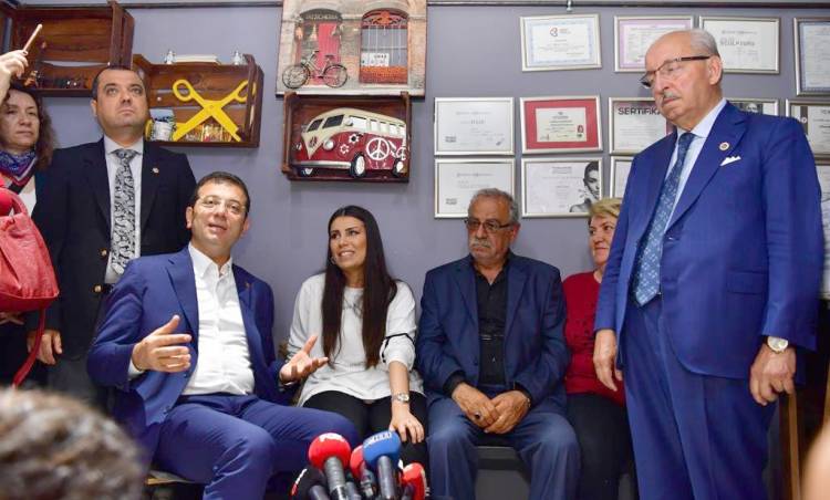 Ekrem İmamoğlu Erdoğan’ın bıçaklanan manevi kızını ziyaret etti