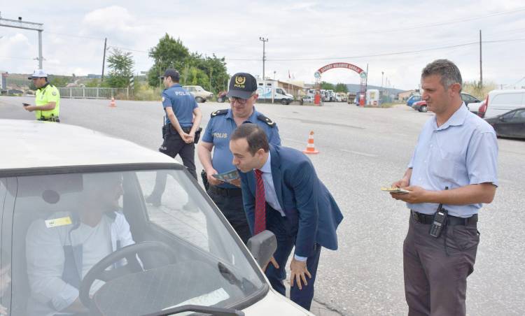 İlçe Kaymakamı Yıldız Sürücüleri Uyardı
