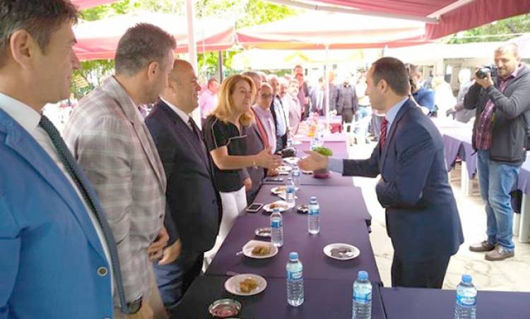 Protokol Bayramlaştı