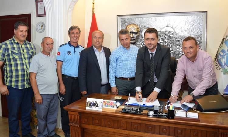 ŞARKÖY BELEDİYESİ İLE DİSK GENEL İŞ SENDİKASI ANLAŞTI İŞÇİLER GREVDEN VAZ GEÇTİ