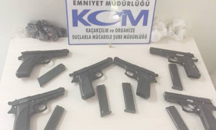 Tekirdağ’da ruhsatsız silah ve uyuşturucu operasyonu 2'si uyuşturucudan, 9'u ruhsatsız silahtan tutuklandı
