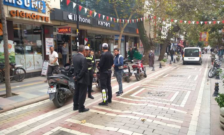 TRAFİK DENETLEME EKİPLERİNDEN, ATATÜRK CADDESİ’NDE MOTORSİKLET AVI