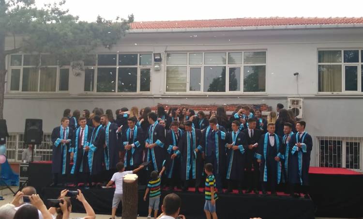 Üniversite Sınav Öncesi Öğrencilere Mezuniyet Morali