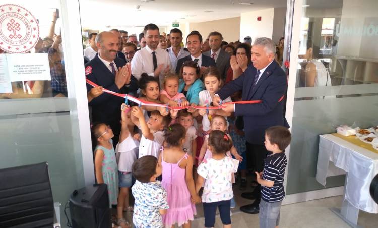 VALİ AMCA ÇOCUKLARI SEVİNDİRDİ