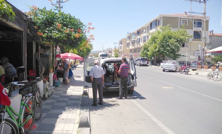 Zabıta Ekipleri Tatilde  Seyyar Satıcılar Bayram Yapıyor