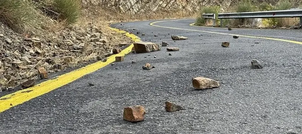 DİKKAT ! TAŞ DÜŞEBÜLÜ