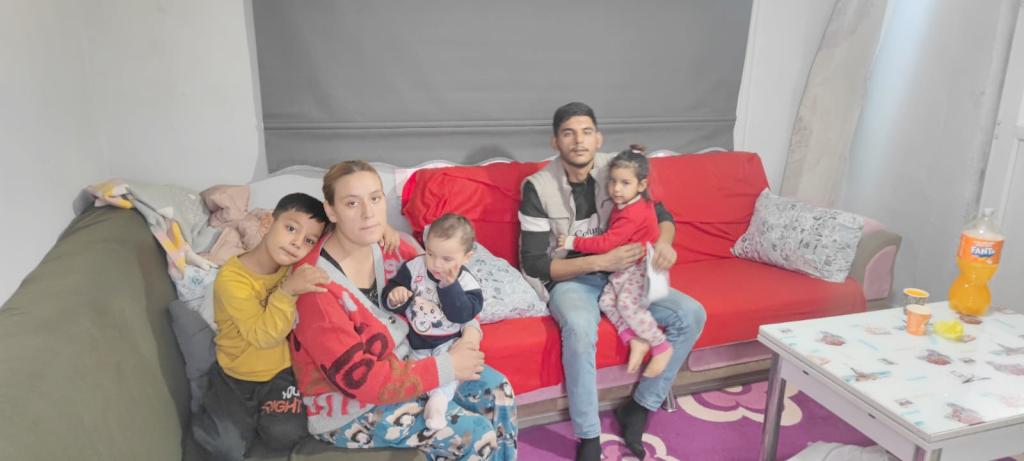 Tahta Barakada Yaşam Mücadelesi Veren O Aile Hayırsever İş insanları  ve Devlet Yardımı İle Sıcak Yuvalarına Kavuştu