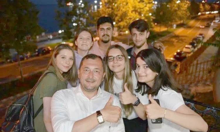AK Parti adayı Cüneyt Yüksel'den Tekirdağlı gençlere müjde üstüne müjde