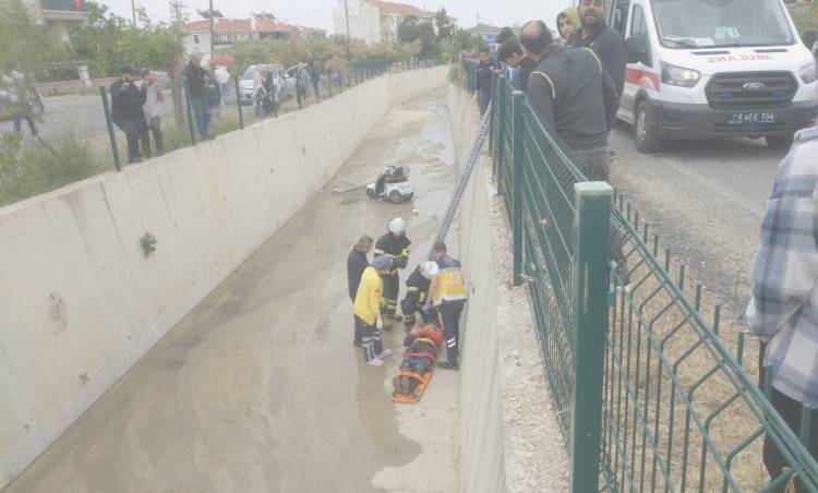 Elektrikli bisikletiyle dereye uçan kadın ölümden döndü
