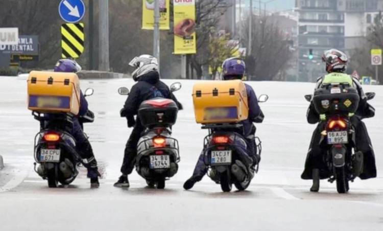 Motokuryelere yeni dönem: Artık herkes kurye olamayacak!