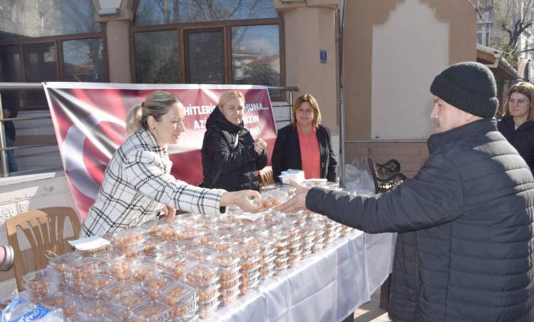 ŞARKÖY BELEDİYESİ ŞEHİTLER İÇİN MEVLİT OKUTTU, TATLI DAĞITILDI