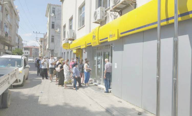Şarköy PTT Şubesi’nden  vatandaşlar şikayetçi