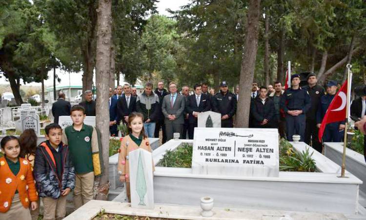 Şehit Öğretmen Neşe Alten, kabri başında anıldı