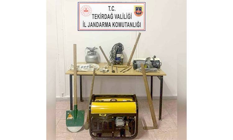 Tekirdağ Şarköy'de Kaçak Kazı Yapan 6 Kişi Yakalandı