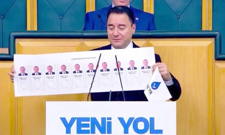 Türkiye Cumhuriyeti, AK Parti’den de CHP’den de büyüktür.”