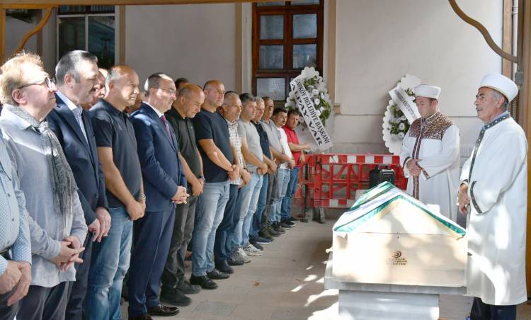 Vali Recep Soytürk ,  Personelinin  Babasının  Cenazesine Katıldı